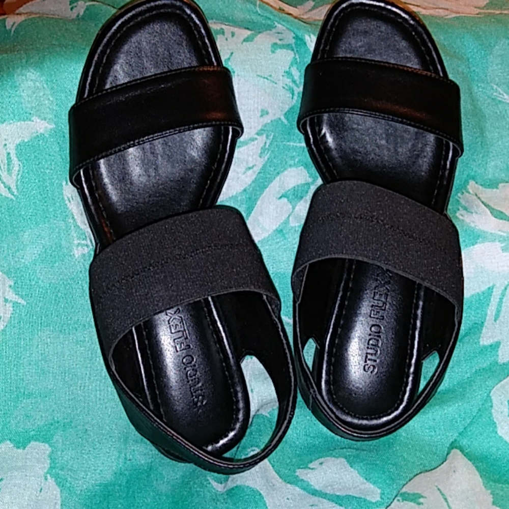 Shoes - Picture 3 of 3